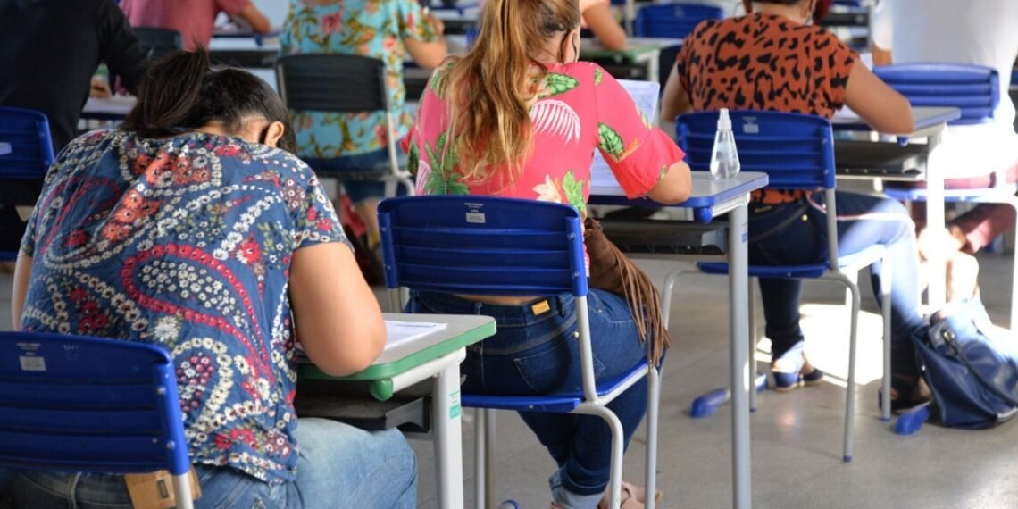 Encceja 2026 abre oportunidade para concluir os estudos; confira as datas e como se inscrever