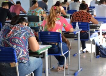 Encceja 2026 abre oportunidade para concluir os estudos; confira as datas e como se inscrever