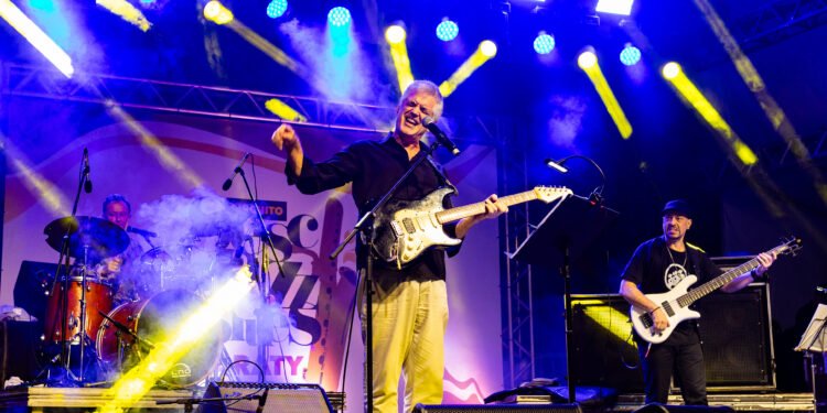 Búzios vira palco de jazz e blues com shows gratuitos; confira programação