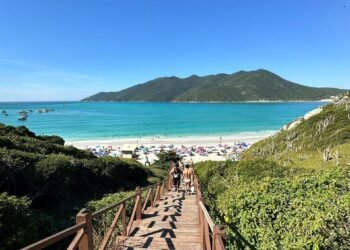 Prainhas Pontal do Atalaia fica entre as melhores do Sudeste em prêmio nacional do jornal Estadão