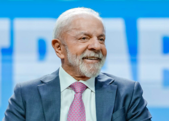 Escala 6×1 volta ao debate político nesta semana