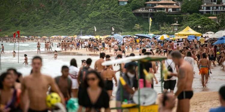 RJ ultrapassa 1 milhão de turistas estrangeiros e registra alta de 18% em 2026