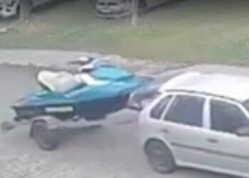 Câmeras registram ‘jet ski’ furtada em Arraial do Cabo circulando por Cabo Frio
