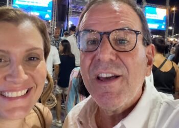 Em noite de Shakira em Copacabana, Eduardo Paes prestigia o Búzios Jazz Festival