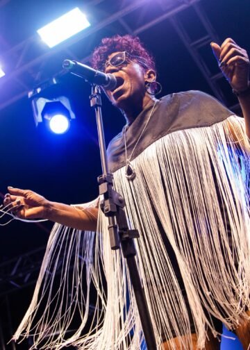 Em Barra de São João, palco muda, mas música continua no Circuito Sesc Jazz & Blues