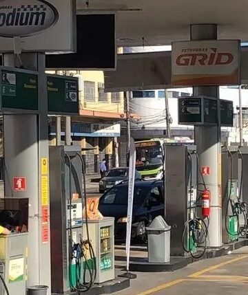 Gasolina pode ficar mais cara nos próximos dias, indica presidente da Petrobras