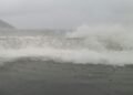 Frente fria derruba temperaturas na Costa do Sol; ondas pode chegar a 4 metros