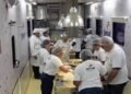 Cursos gratuitos de gastronomia vão ensinar desde pizzas até doces para festas em Búzios