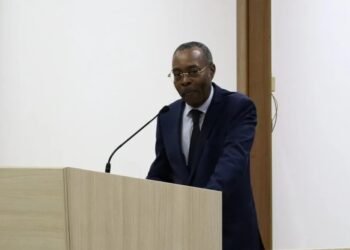 Cônsul de Angola visita Macaé e propõe parceria entre cidades do petróleo