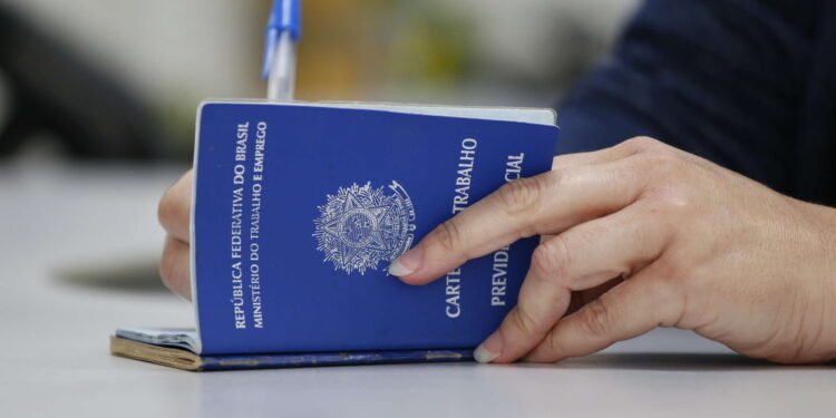 Cabo Frio abre quase 500 vagas de trabalho em diversas áreas; veja como se candidatar