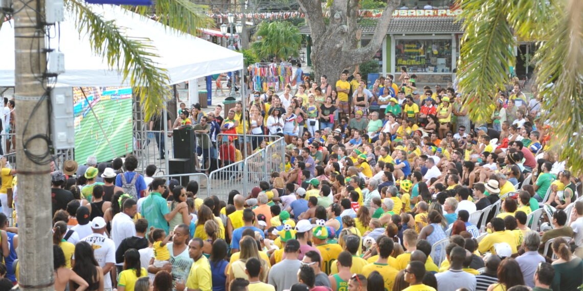 Búzios prepara festa da torcida com telões para os jogos da Seleção na Copa do Mundo