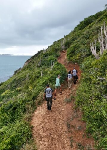 Expedição ‘Volta ao Rio’ alcança Arraial do Cabo; aventura já dura quase 50 dias