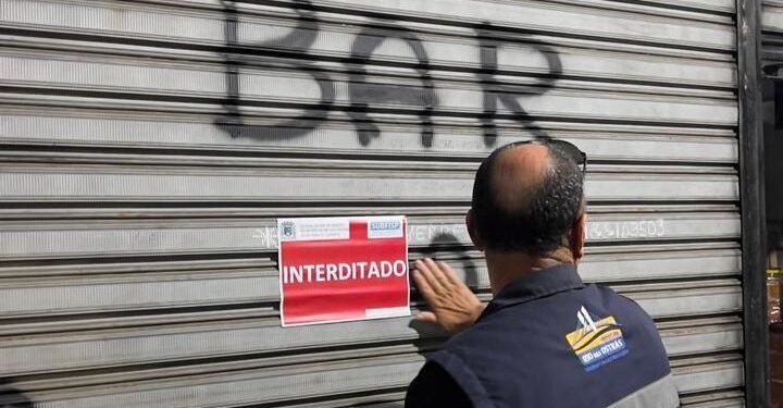 Fiscalização fecha estabelecimento em Rio das Ostras