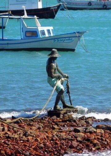 Festa dos Pescadores 2026 agita domingo (28) em Búzios; Samba Búzios é uma das atrações