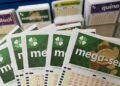 Mega-Sena acumula; quina paga quase R$ 50 mil. Veja os números sorteados