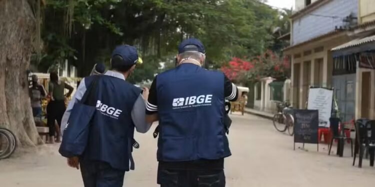Inscrições abertas para IBGE; mais de 9 mil vagas e salários de até R$ 5,2 mil