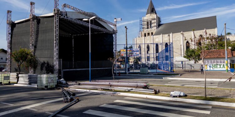 Festa de Santo Antônio movimenta Macaé; trânsito é interditado no Visconde de Araújo