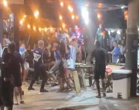 Briga entre torcedores argentinos e brasileiros marca final da Copa em Búzios