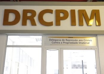 Enfermeira e estudante de Direito são investigados por venda de medicamento falso contra câncer no RJ