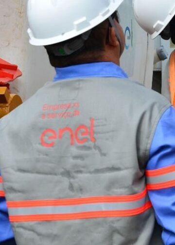 ‘Gato’ de energia é encontrado em churrascaria de Rio das Ostras
