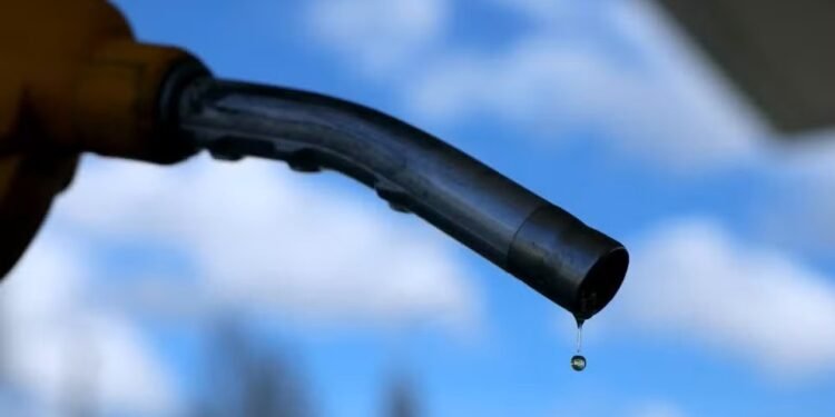Gasolina vai passar a ter mais etanol na composição
