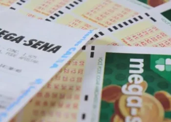 Mega-Sena: 44 apostas acertam cinco dezenas e levam R$ 45,4 mil cada; confira números sorteados