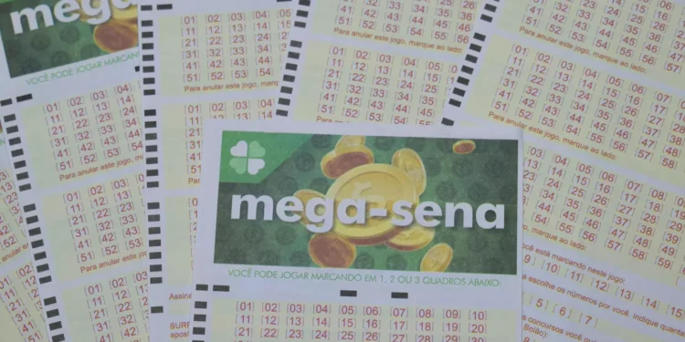 54 apostas acertam cinco dezenas da Mega-Sena e levam quase R$ 30 mil cada; veja números sorteados