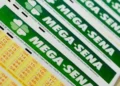 Confira números sorteados na Mega-Sena; 92 apostas acertam cinco números e levam R$ 28 mil