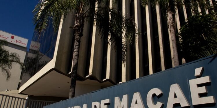 Concursados aprovados são convocados para assumir cargos na Prefeitura de Macaé
