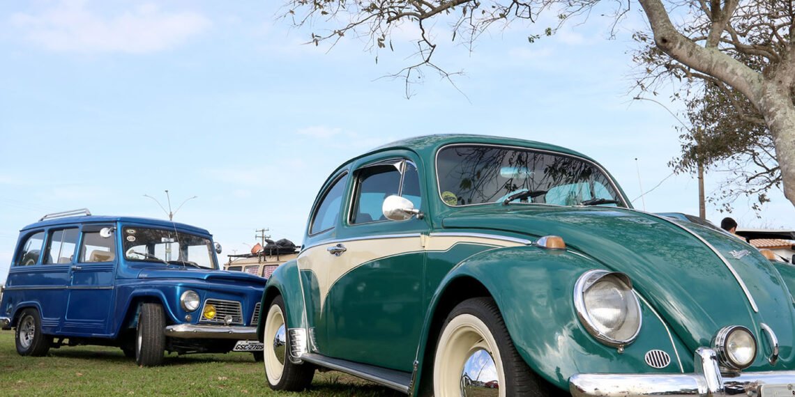 Macaé recebe encontro de carros antigos com música e gastronomia; veja programação