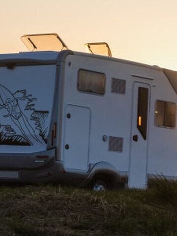 Motorhomes terão novas regras de acesso e permanência em Arraial do Cabo; veja detalhes