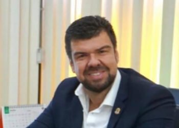 Prefeito de Macaé e vice podem ter diplomas cassados após pedido da Procuradoria Eleitoral
