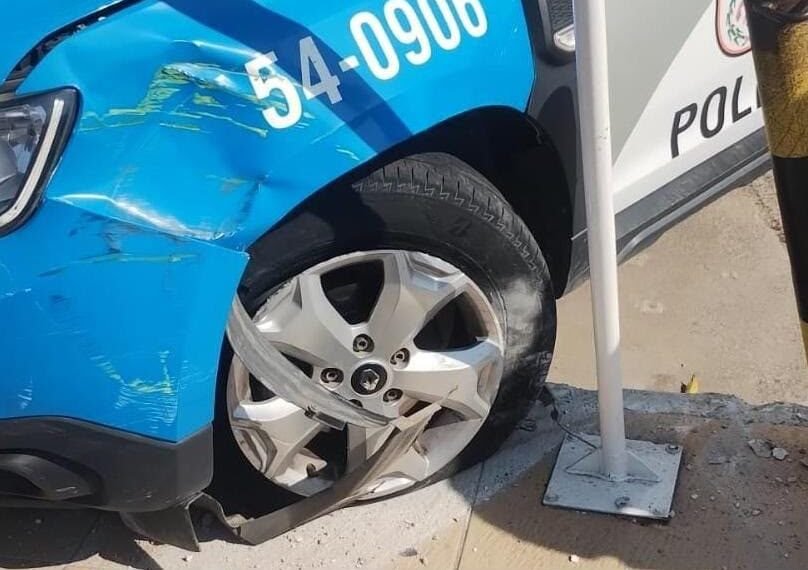 Mulher furta viatura da PM em Barra de São João; policiais recebem punição disciplinar