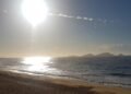 Sol aparece em meio a alerta de tempestade na região