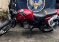 Ação rápida recupera moto furtada na Praia dos Anjos, em Arraial do Cabo; veículo estava estacionado