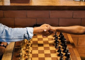 1º Búzios Chess Open acontece neste sábado (15) com grandes nomes do xadrez; evento é aberto ao público
