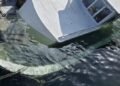 Barco afunda no Canal do Itajuru; vistoria não aponta danos ambientais, em Cabo Frio