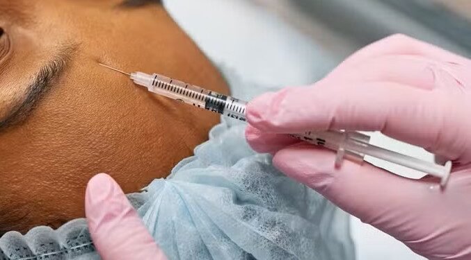 Dentistas podem perder autorização para realizar harmonização facial e aplicação de botox
