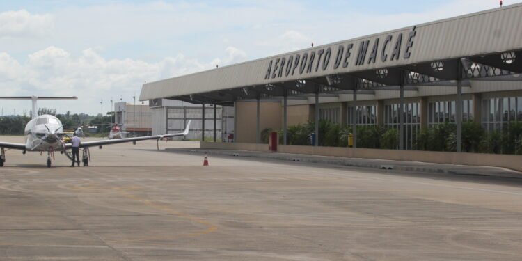 Aeroporto de Macaé bate recorde com 132 voos e 1.275 passageiros em um único dia