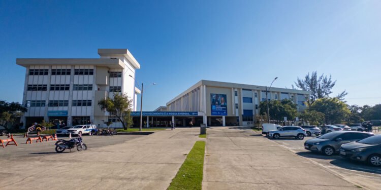 Vagas abertas para cursos de graduação gratuitos em Macaé — confira