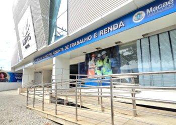 Mais de 1.200 vagas de emprego offshore e onshore estão abertas em Macaé; veja