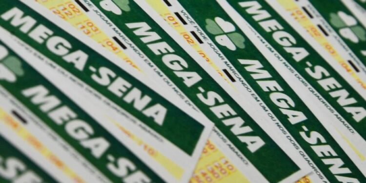 Mega-Sena: 54 apostas acertam cinco dezenas e levam mais de R$ 32 mil; confira os números