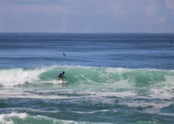 Circuito ASB de Surf chega à segunda etapa na Praia de Tucuns, em Búzios; link para inscrições