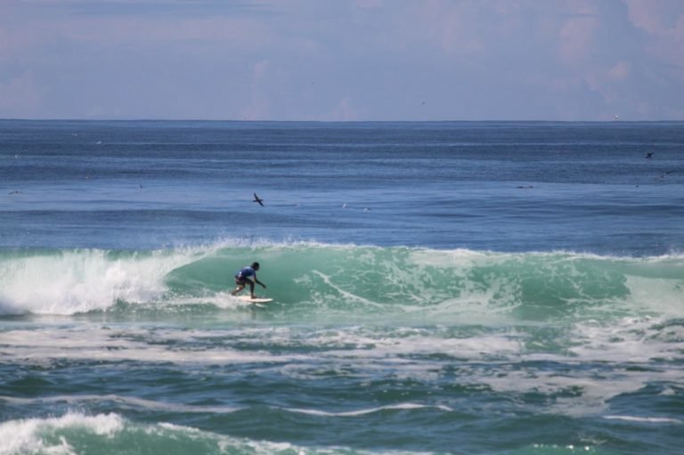 Circuito ASB de Surf chega à segunda etapa na Praia de Tucuns, em Búzios; link para inscrições