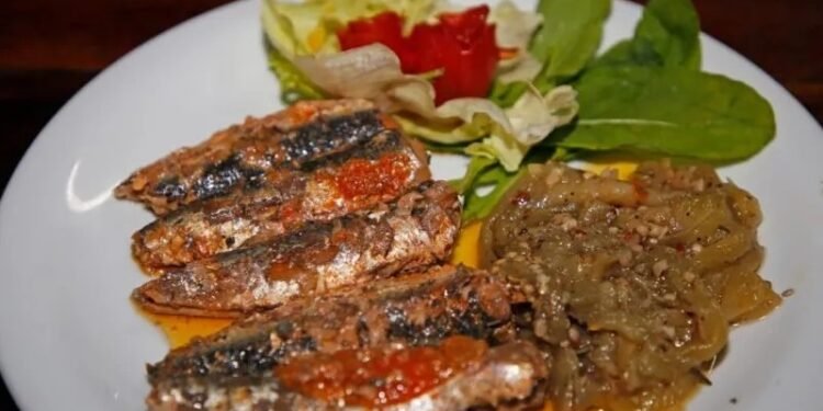 Festival da Sardinha e Frutos do Mar reúne sabores do mar e tradição em Búzios
