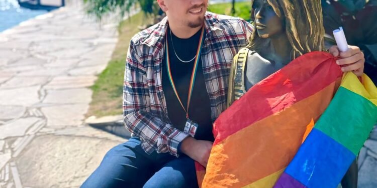 Fernando Bertozzi retorna à Coordenadoria LGBTI+ de Búzios