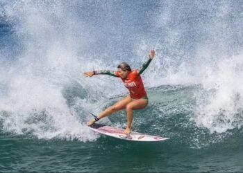 Saquarema tem semana de surfe, skate, cinema e música em Itaúna