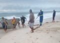 Homem está desaparecido após barco virar durante pescaria em Saquarema