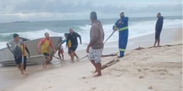 Homem está desaparecido após barco virar durante pescaria em Saquarema