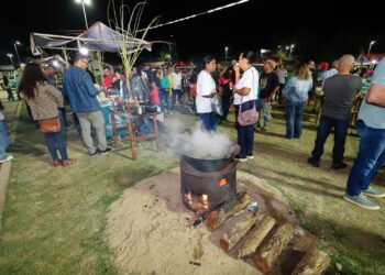 Capital do surf também tem prosa caipira e moda de viola; evento gratuito agita Saquarema